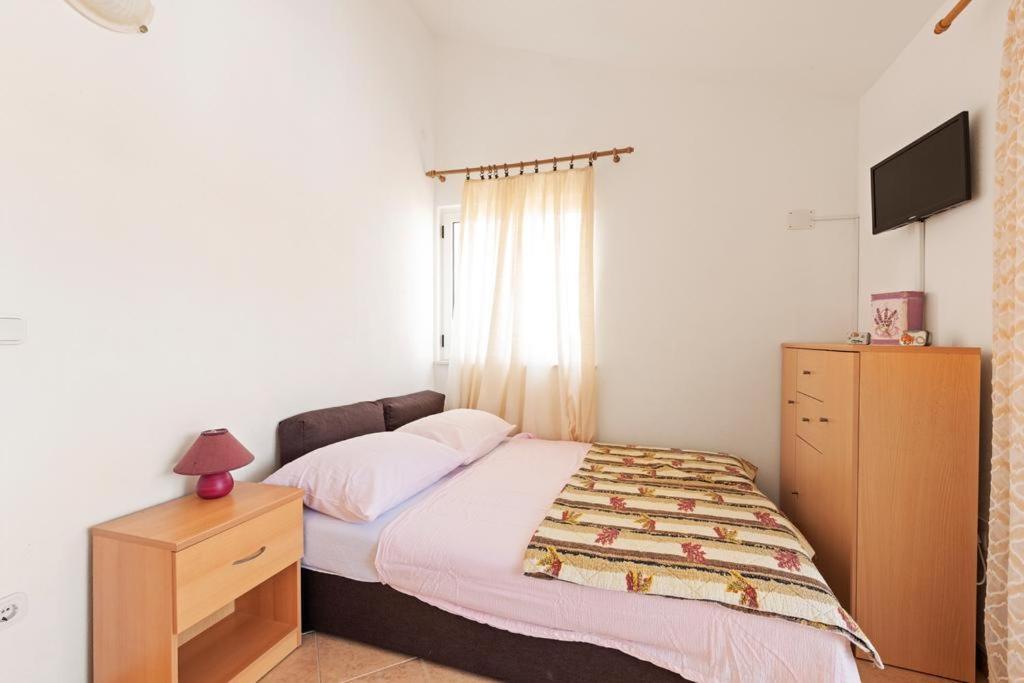 Apartments Goja Razanj Exterior photo