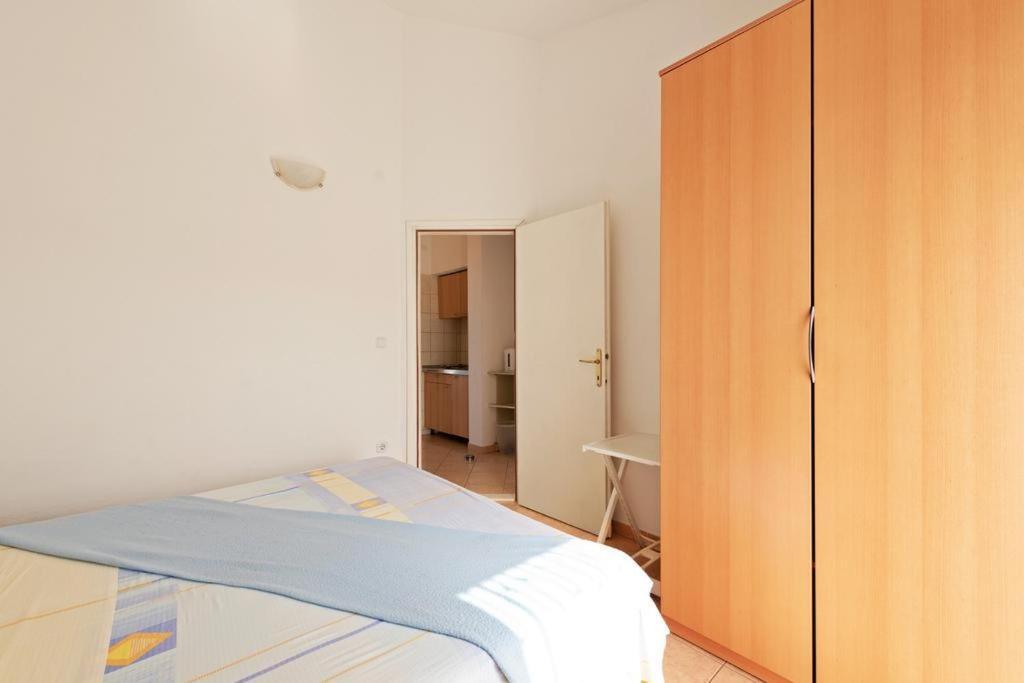 Apartments Goja Razanj Exterior photo
